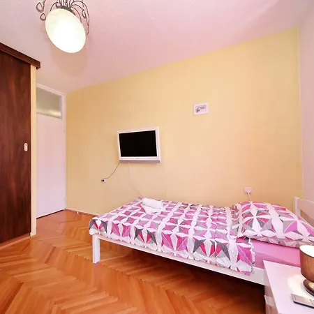 公寓 Cozy Lana In The Center 扎达尔