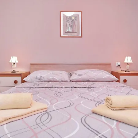 Apartament Lana In Centre With Garage Zadar