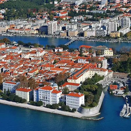 Lana In Centre With Garage * Zadar