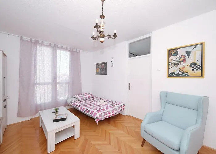 Cozy Lana In The Center Appartement Zadar