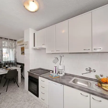 Appartement Cozy Lana In The Center *